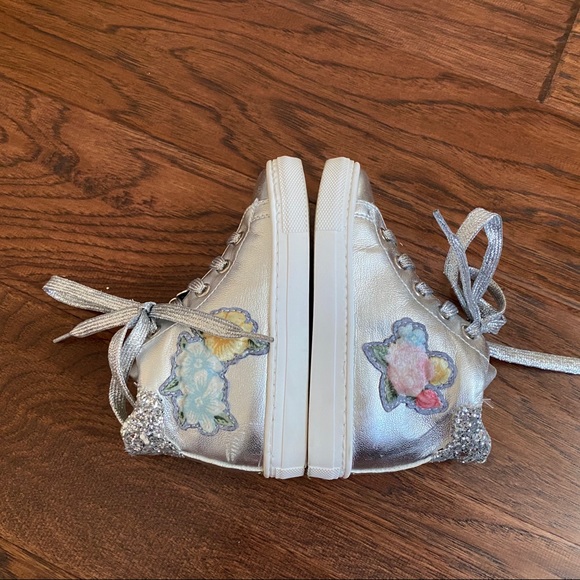‪Monnalisa‬ Floral Appliqued Sneakers. Size 24 EU. - Picture 5 of 13